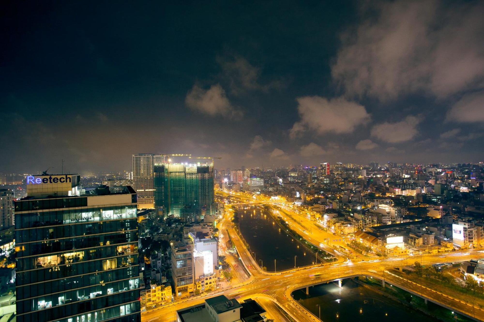 Double E Saigon Apartment Ho-Chi-Minh-Stadt Exterior foto